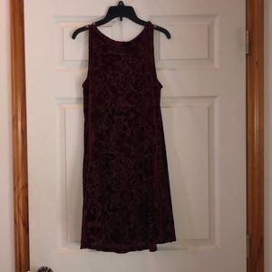 women’s burgundy, velvet dress